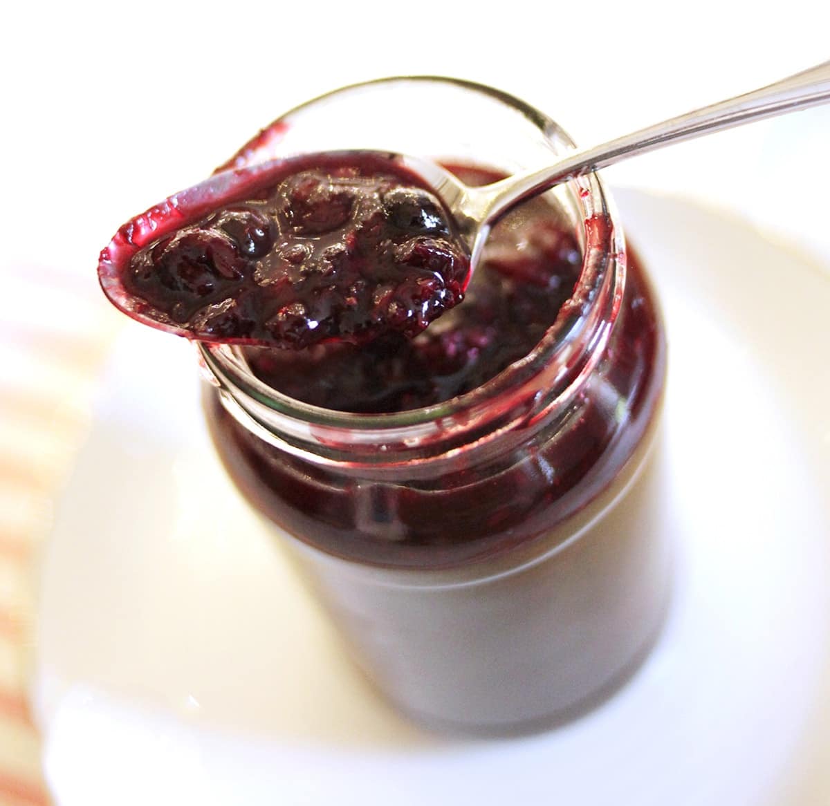 Mixed berry compote using frozen berries