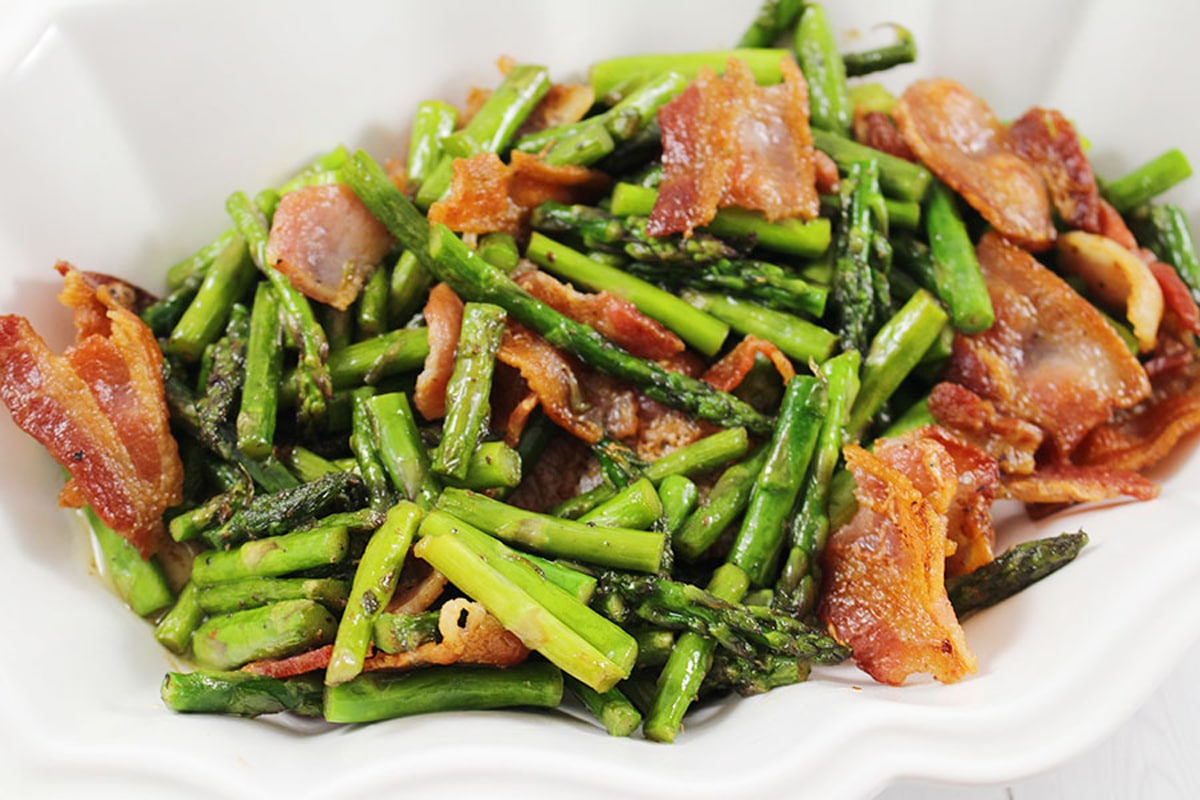 Sauteed asparagus and bacon