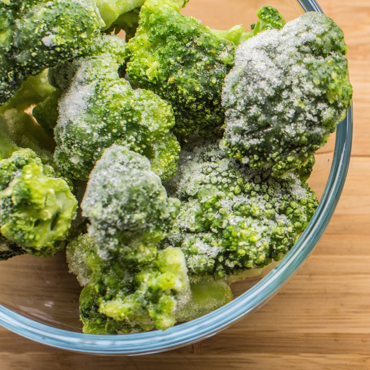 Ninja Foodi steamed broccoli (from fresh or frozen) - The Top Meal