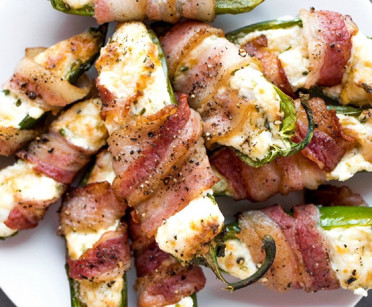 Air-fried cheese salami and bacon jalapeno poppers
