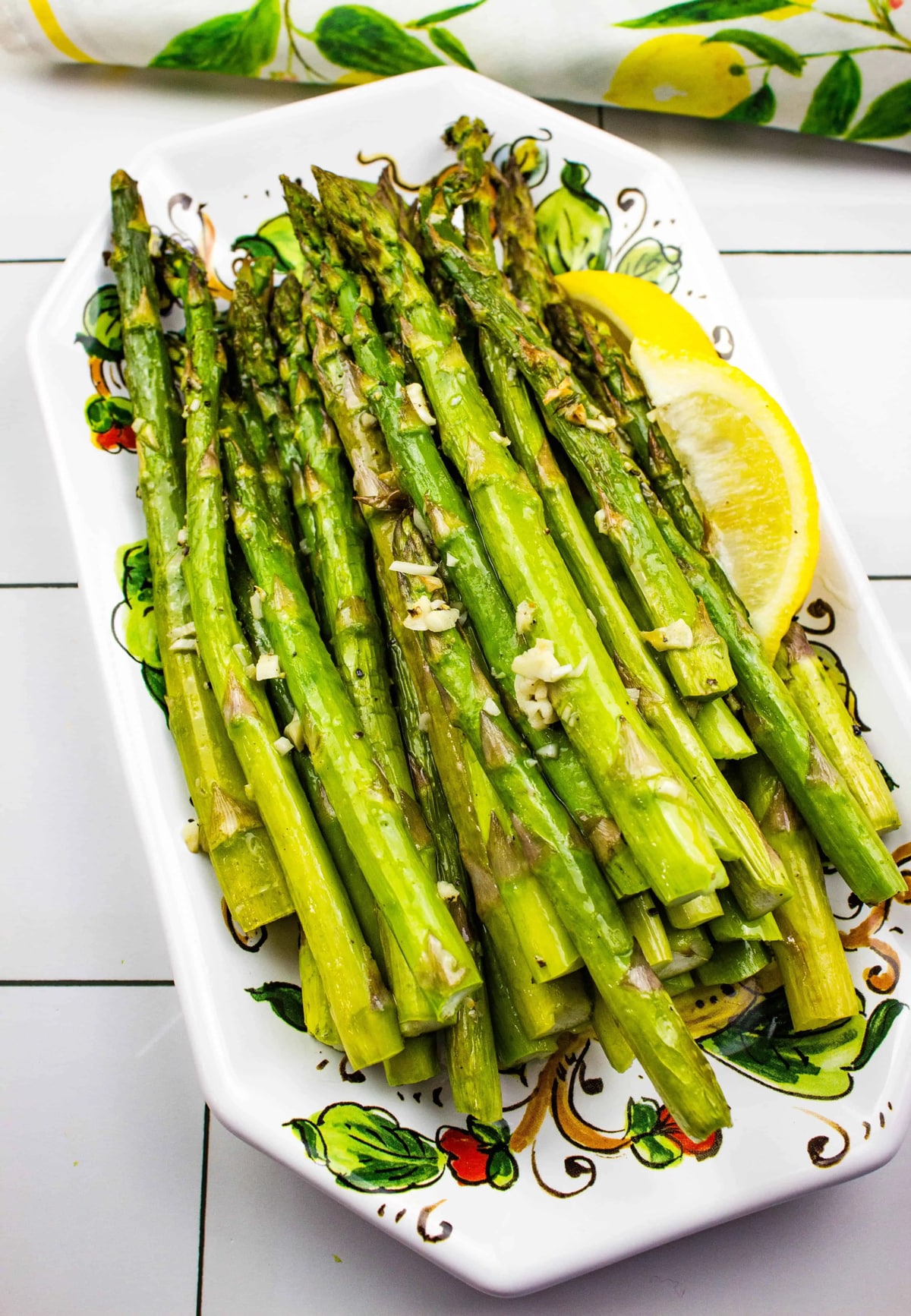Air fryer asparagus with garlic