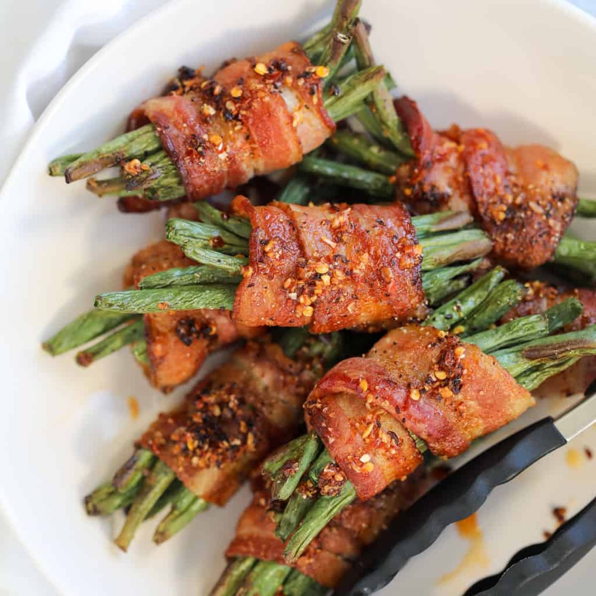 Air fryer bacon wrapped green beans