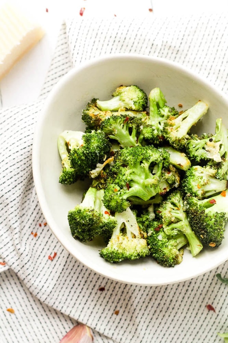 Air fryer broccoli parmesan