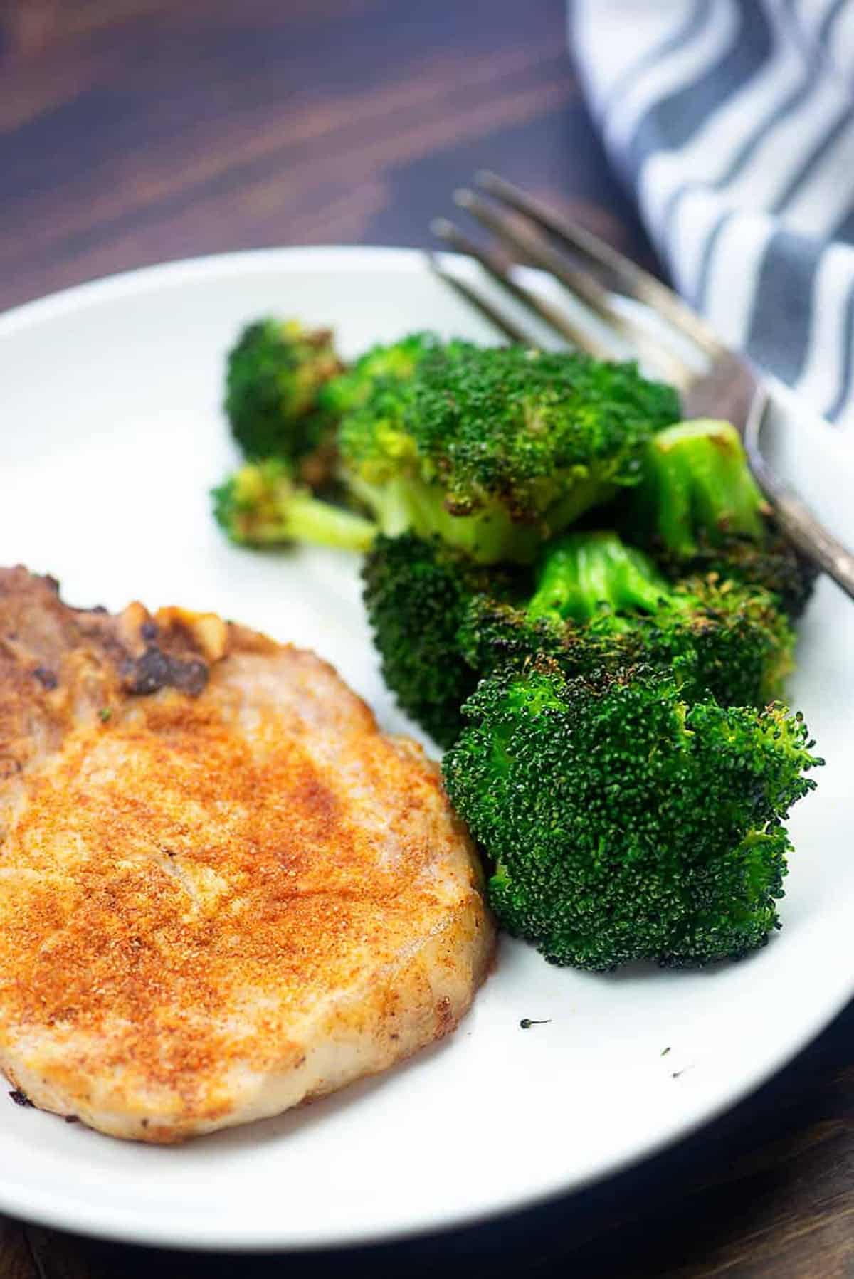 Air fryer pork chops & broccoli