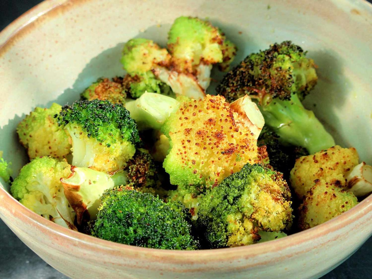 Air fryer roasted broccoli and cauliflower
