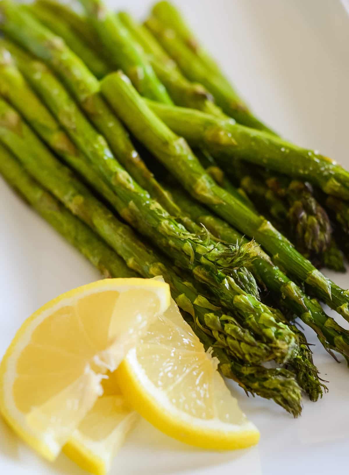 Air fryer seasoned asparagus