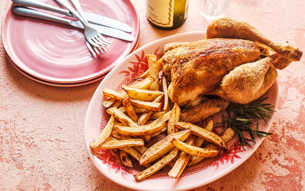 Air-fryer whole chicken and potato fries recipe
