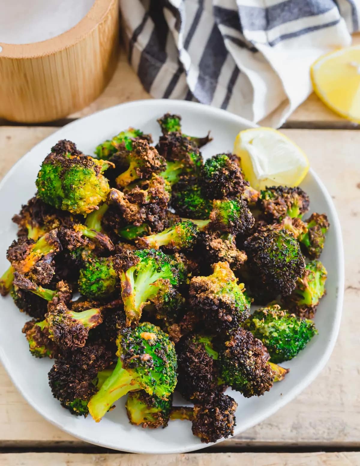 Crispy turmeric air fryer frozen broccoli