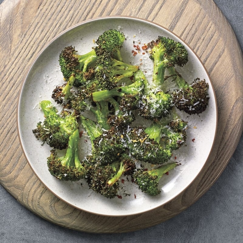 Crunchy air-fryer broccoli with pecorino romano