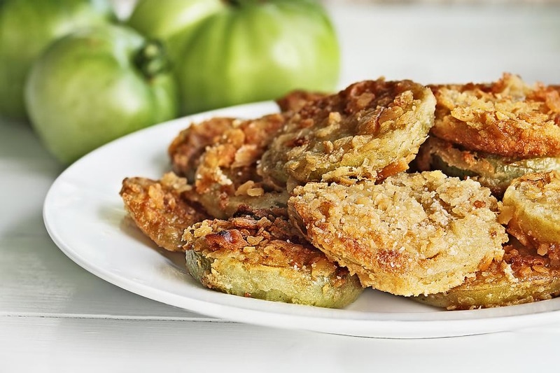 Crunchy air fryer southern fried green tomatoes