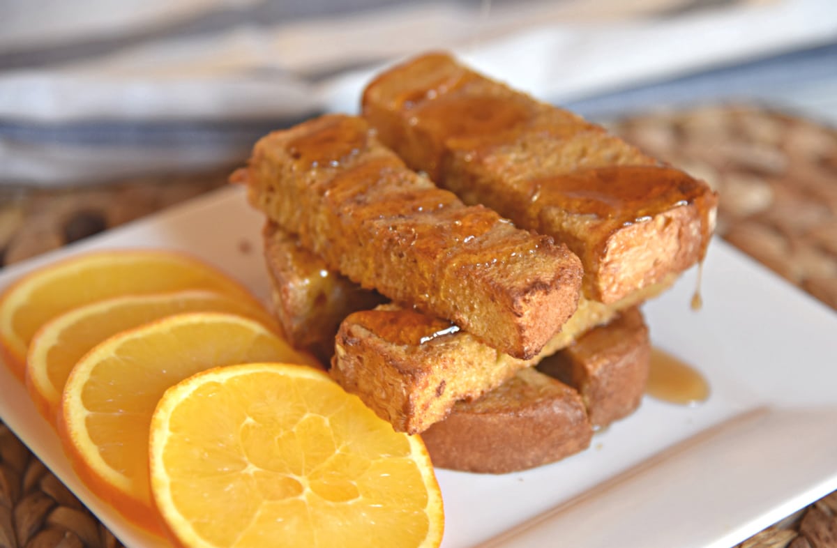 Easy air fryer french toast sticks
