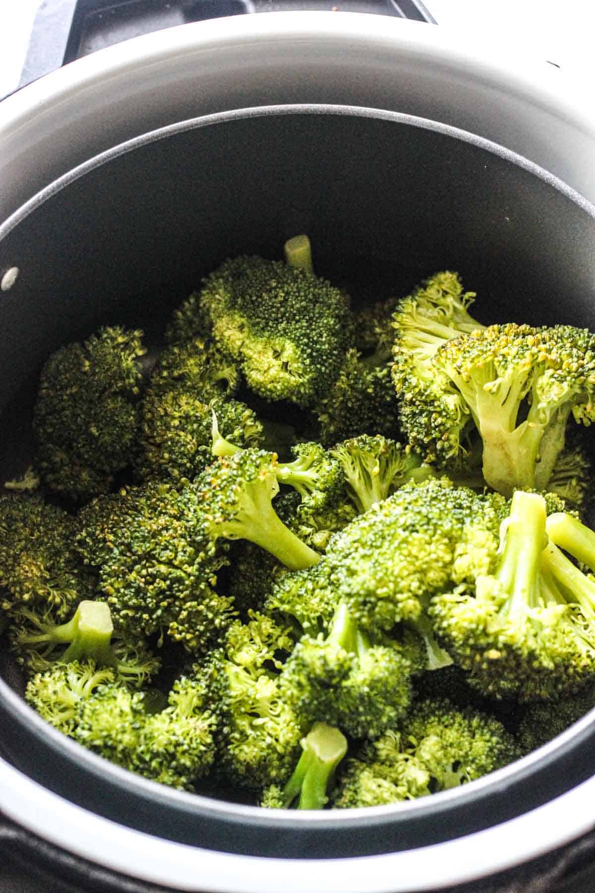 Ninja foodi steamed broccoli (from fresh or frozen)