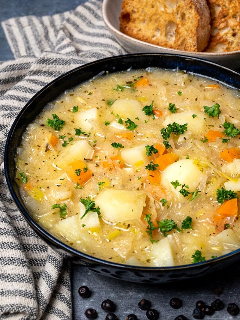 Polish sauerkraut soup (kapusniak)