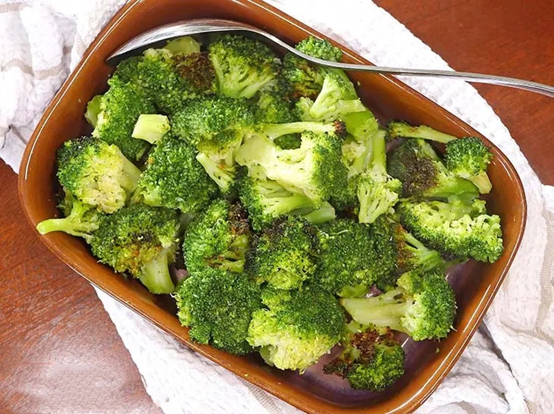 Simple salt and pepper air fryer frozen broccoli