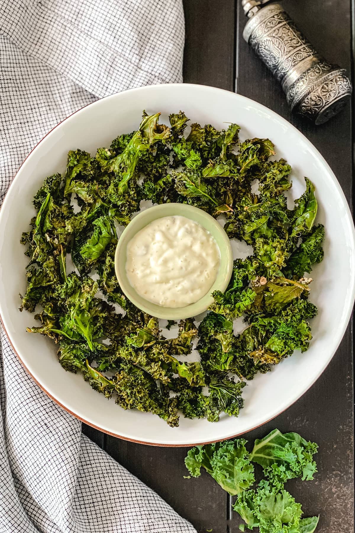 Spicy air fryer kale chips
